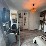 A 3 Min Du Metro Place De Clichy * פריז