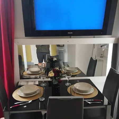 A Place De Clichy Apartment Paris