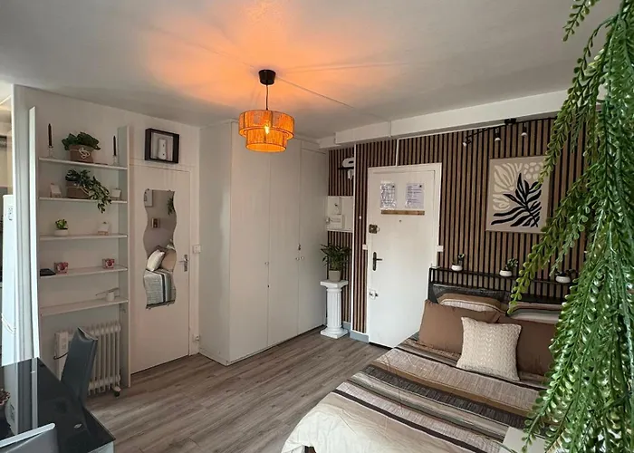 A 3 Min Du Metro Place De Clichy דירה פריז