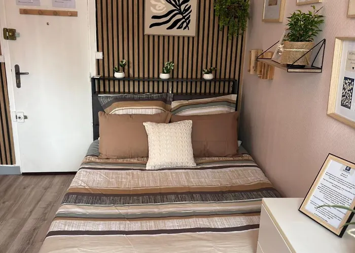 A 3 Min Du Metro Place De Clichy * פריז